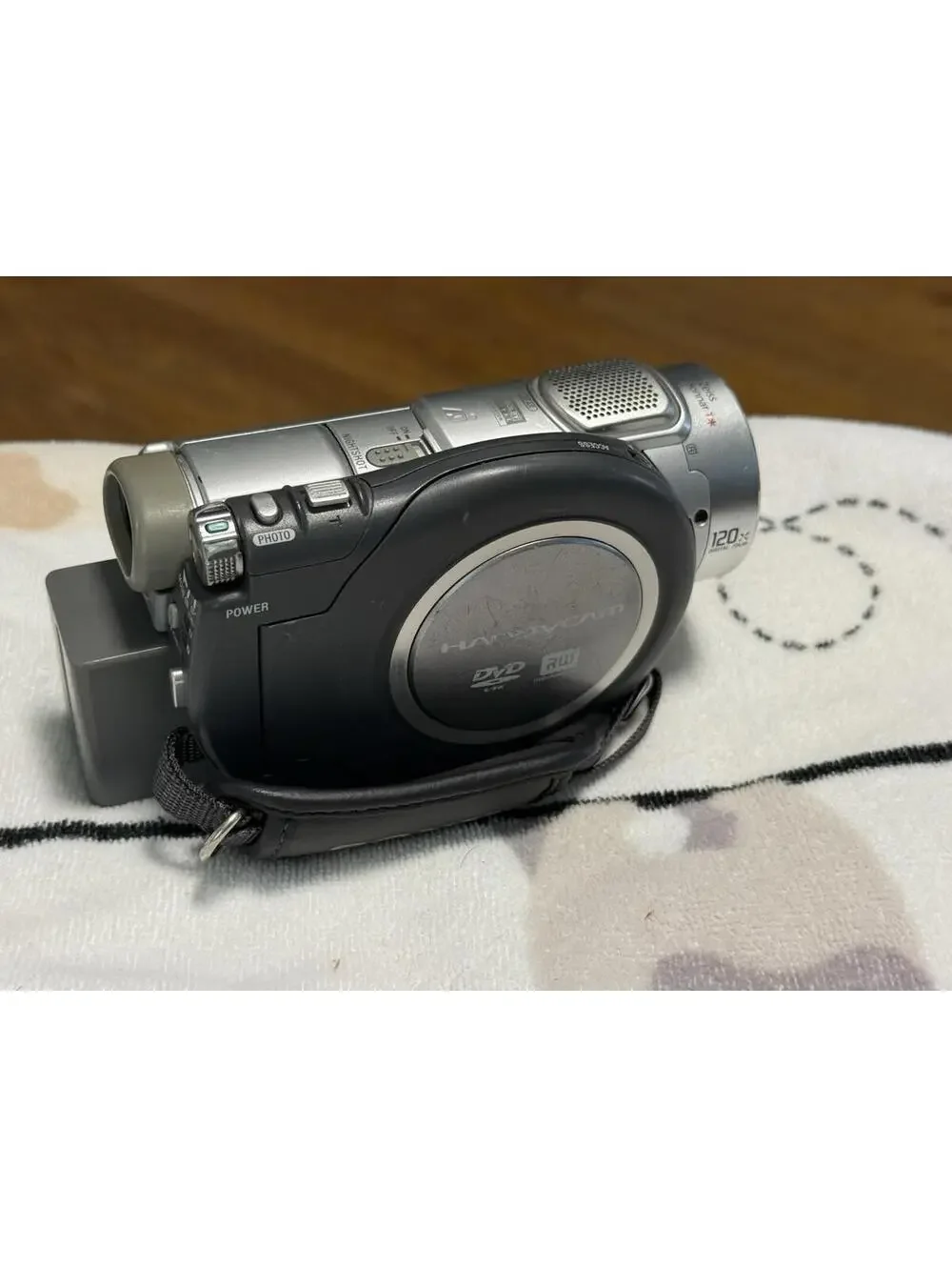 SONY HANDYCAM DCR-DVD405 WIDE LCD 3.0MP DVD CAMCORDER ( Untested ) No Power Cord